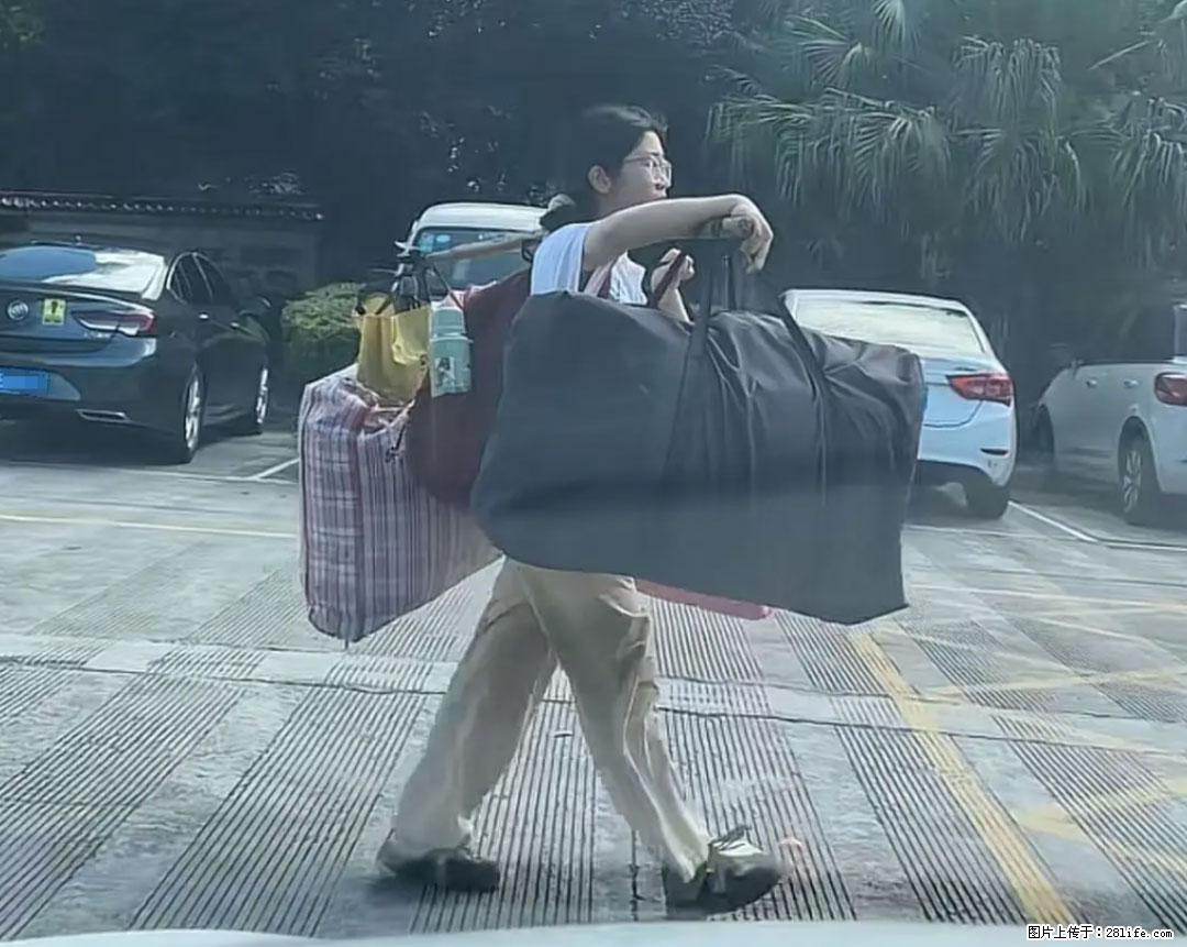 全网追的“扁担女孩”，找了一份暑假工，时薪12元 - 鄢陵生活资讯 - 鄢陵28生活网 yanling.28life.com